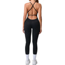 Seamless Yoga Jumpsuit Feminino Fitness – Macacão Esportivo com Alças Cruzadas, Realce do Bumbum e Ajuste Justo para Treino e Academia