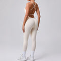 Seamless Yoga Jumpsuit Feminino Fitness – Macacão Esportivo com Alças Cruzadas, Realce do Bumbum e Ajuste Justo para Treino e Academia